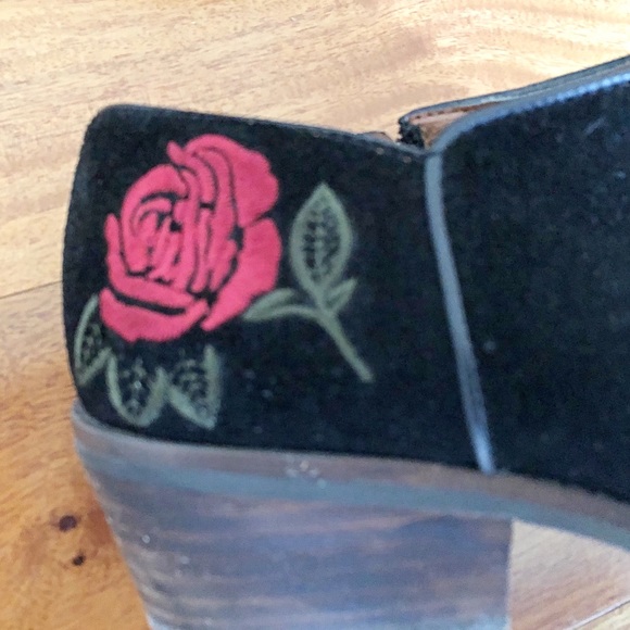 Rare Lucky Brand Boots - Picture 4 of 6